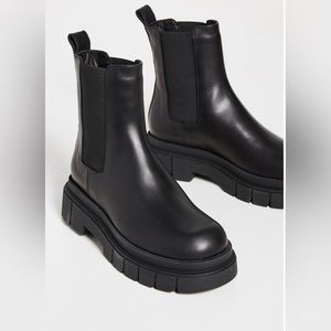 NWT/NIB Mackage Storm Boots size 39